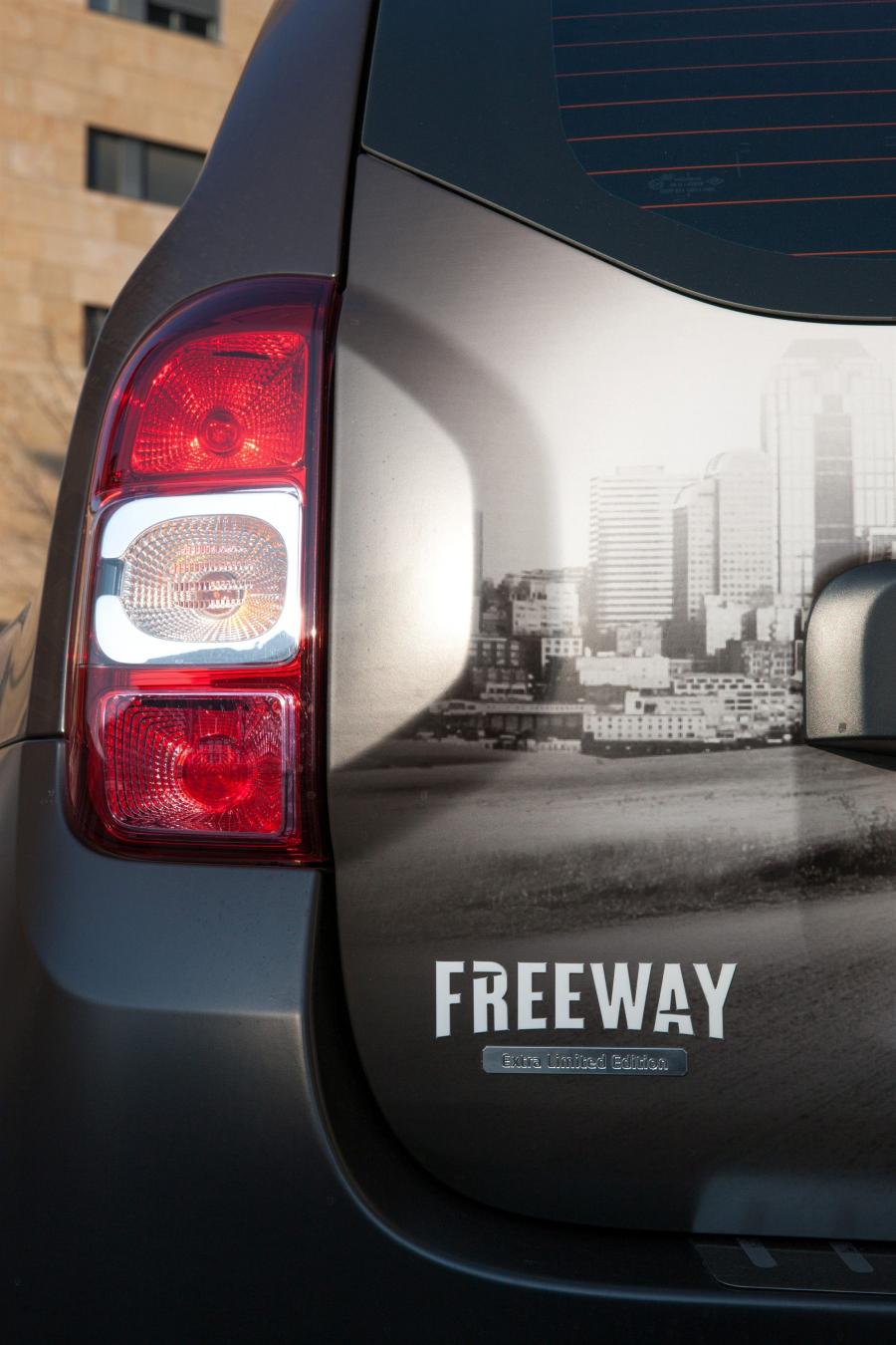 Детали экстерьера Dacia Duster Freeway 2014 года  (IT) (фото 25 из 43)